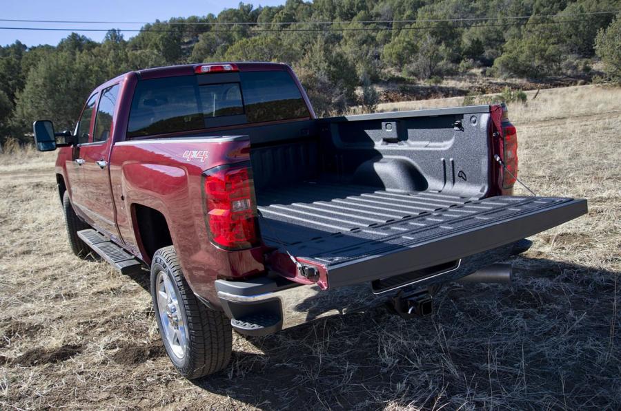  Chevrolet Silverado 2500 HD 2015 года  (фото 35 из 36)